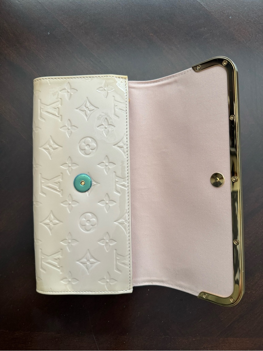 Louis Vuitton Pale Pink Vernis Patent Leather Wristlet Clutch with Gold Hardware - Picture 4 of 9